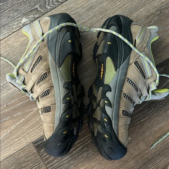 KEEN Women's Voyageur Hiking Shoes - Picture 4 of 8